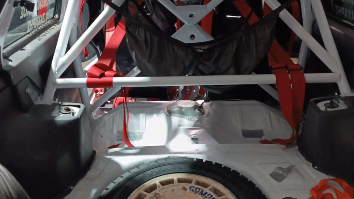Τοποθέτηση Roll Bar στο Toyota Starlet EP81